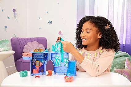 Mattel Disney The Little Mermaid Storytime Stackers Playset, Ariel’s Grotto Stackable Doll House with Small Doll & 10 Accessories