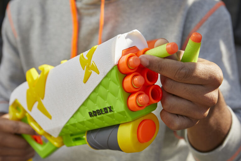 Nerf Roblox Arsenal: Pulse Laser Motorized Dart Blaster, 10 Elite Darts, 10-Dart Clip, Code to Unlock in-Game Virtual Item