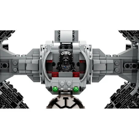 LEGO 75348 Mandalorian Fang Fighter vs. TIe Interceptor